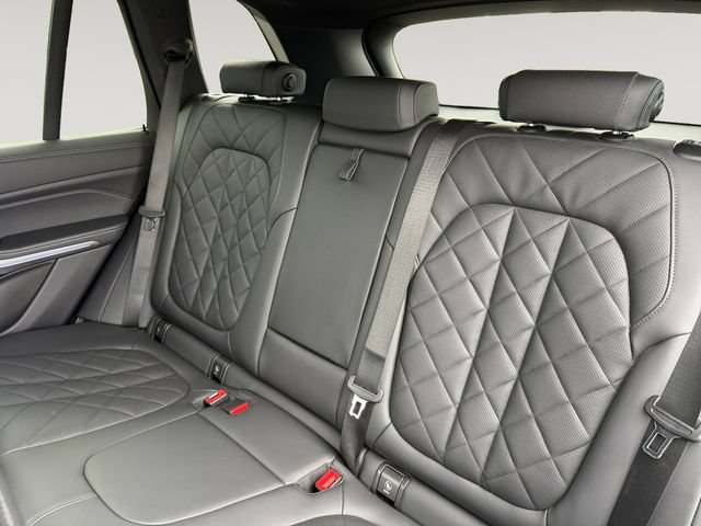 Certified 2025 BMW X5 xDrive40i AWD/4WD image 13