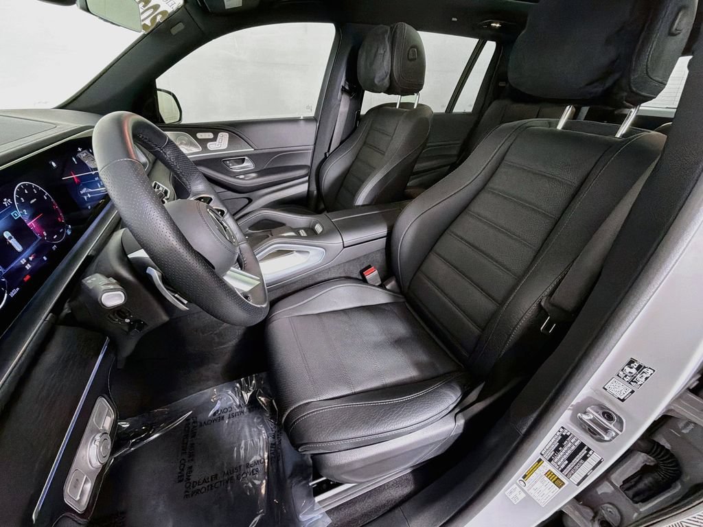 Used 2025 Mercedes-Benz GLS 580 4MATIC image 22