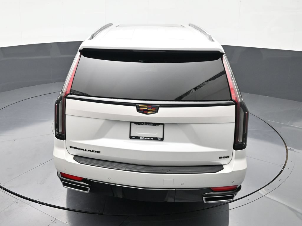 Used 2022 Cadillac Escalade Premium Luxury AWD/4WD image 15