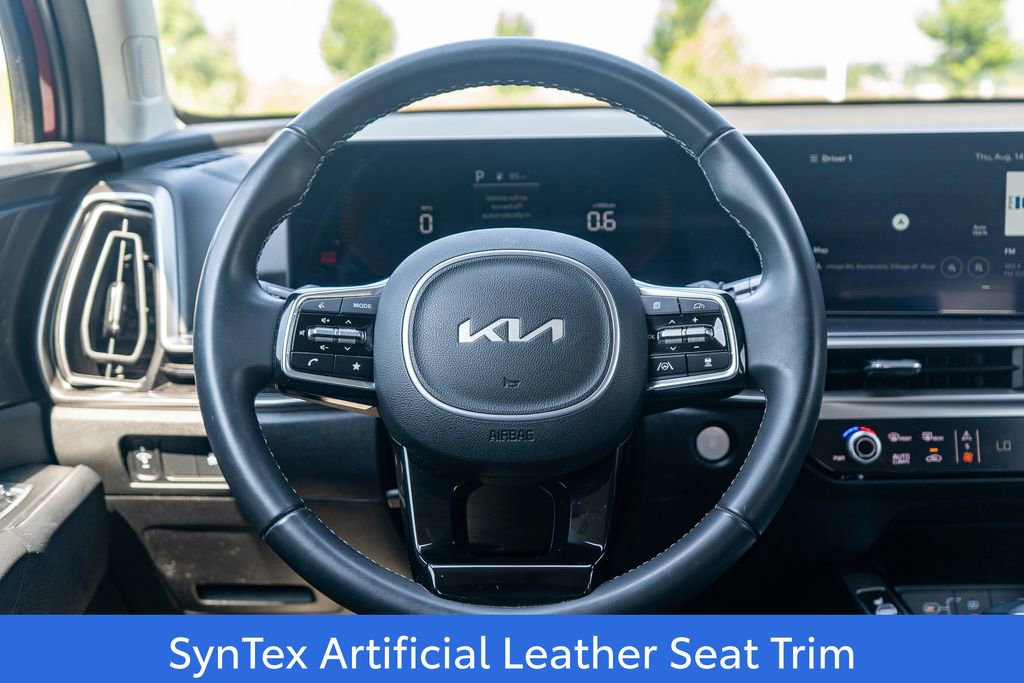 Used 2025 Kia Sorento S w/ Panoramic Sunroof Package image 14