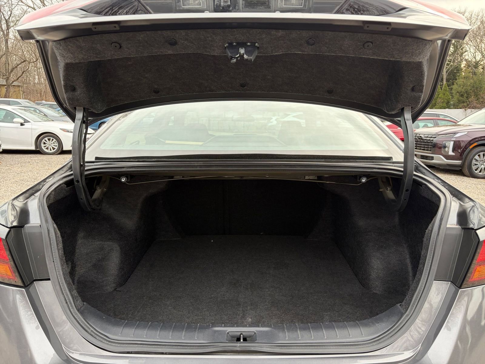 Used 2025 Nissan Altima 2.5 SR image 30