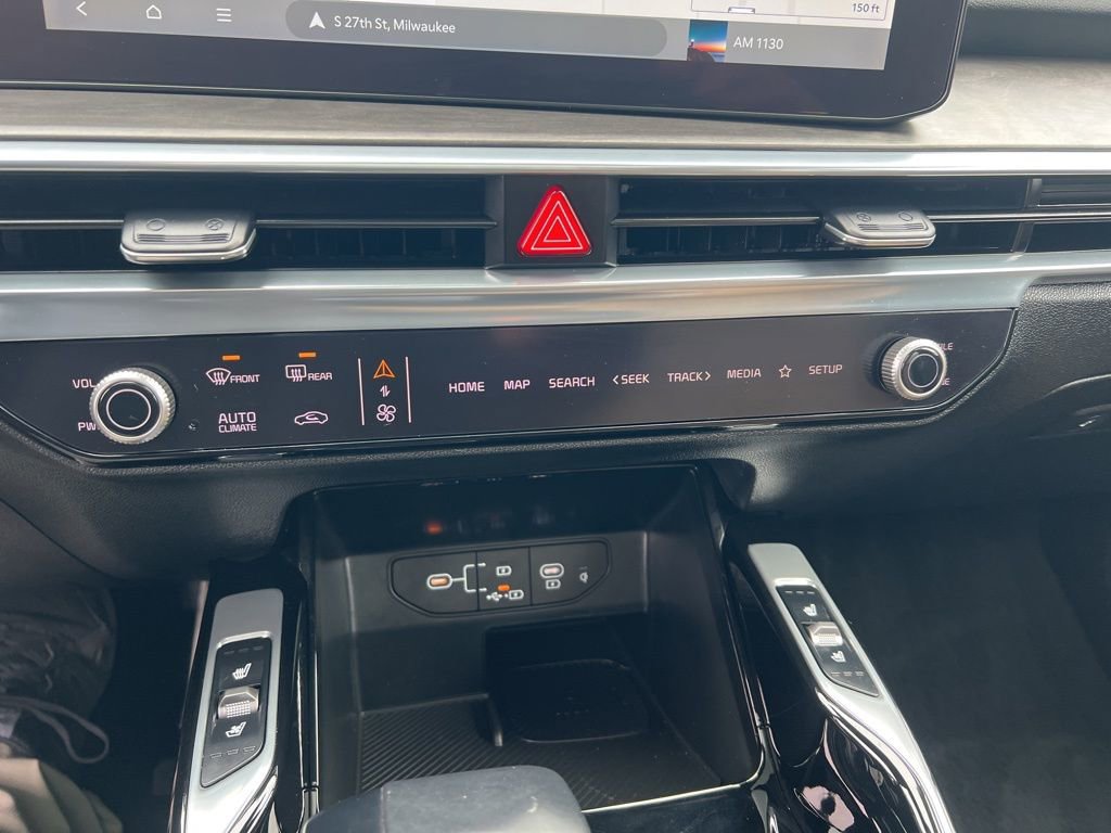 Certified 2025 Kia Sorento SX Prestige w/ Olive Brown Leather Package image 59