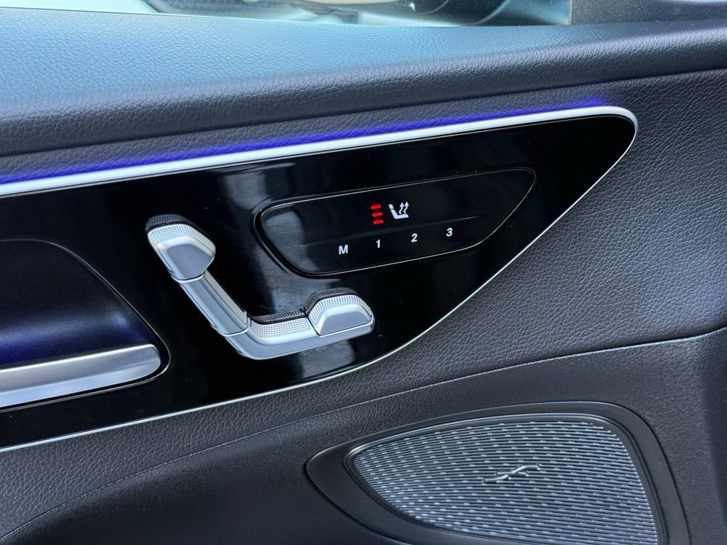 Certified 2025 Mercedes-Benz C 300 4MATIC Sedan image 4