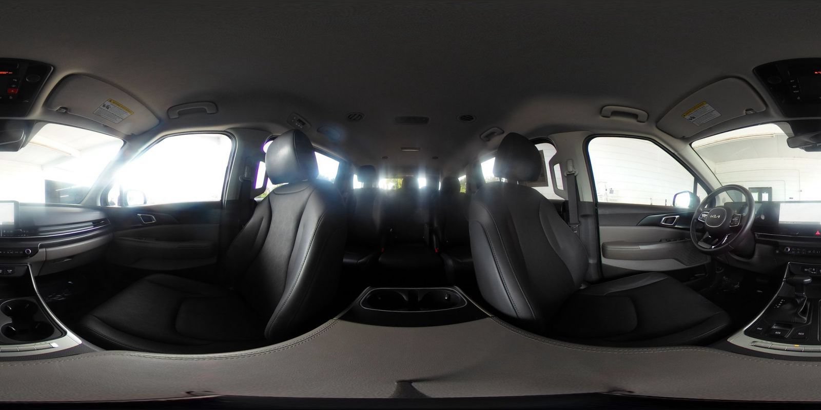 Used 2026 Kia Carnival FWD image 44