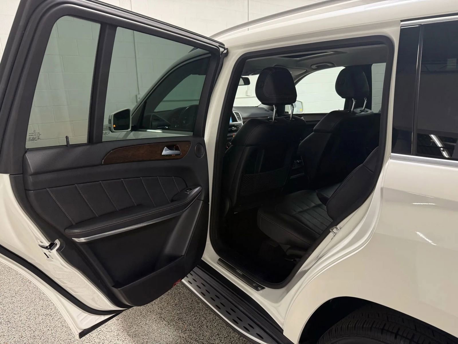 Used 2014 Mercedes-Benz GL 450 4MATIC image 40