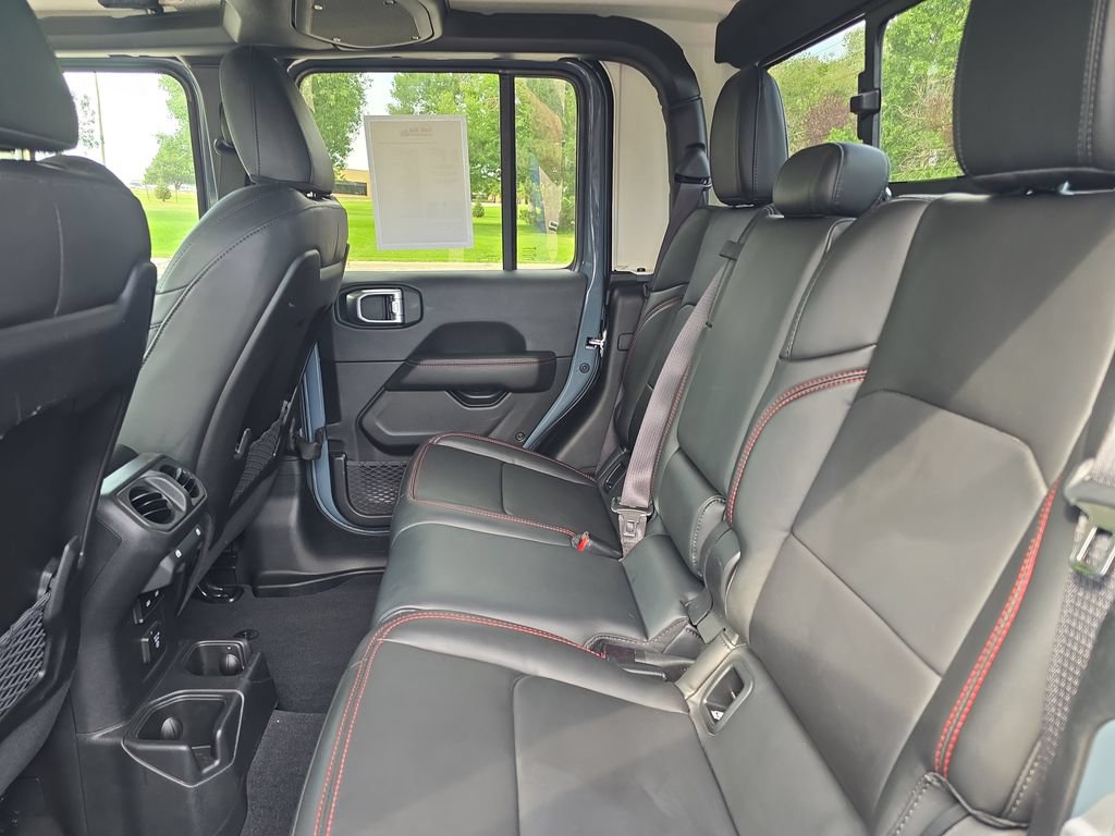 Used 2025 Jeep Gladiator Rubicon w/ Safety Group AWD/4WD image 27