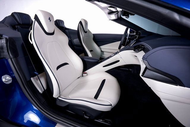 Certified 2025 Ferrari Roma Spider image 47