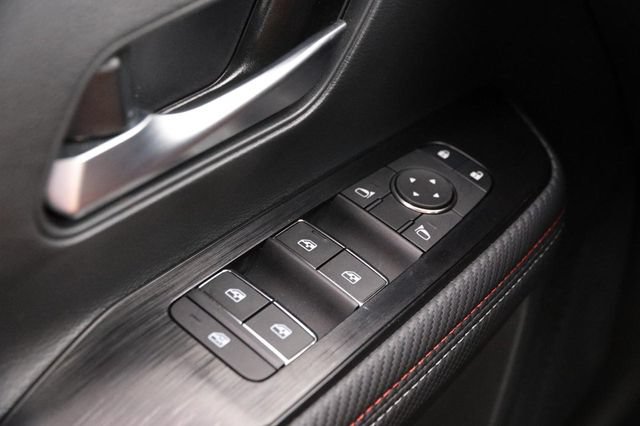 Certified 2025 Nissan Kicks SR FWD image 21