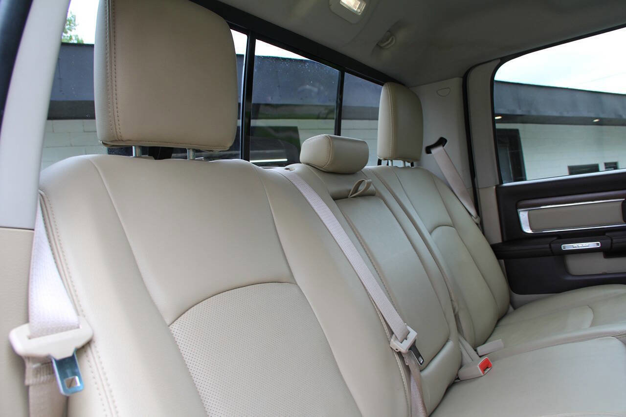 Used 2015 RAM 2500 Laramie w/ Protection Group AWD/4WD image 17