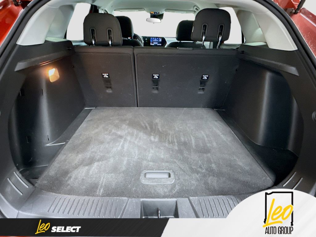 Used 2024 Chevrolet Trax LS w/ LS Convenience Package FWD image 24
