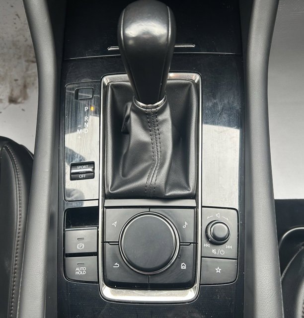 Used 2019 MAZDA MAZDA3 Preferred image 16