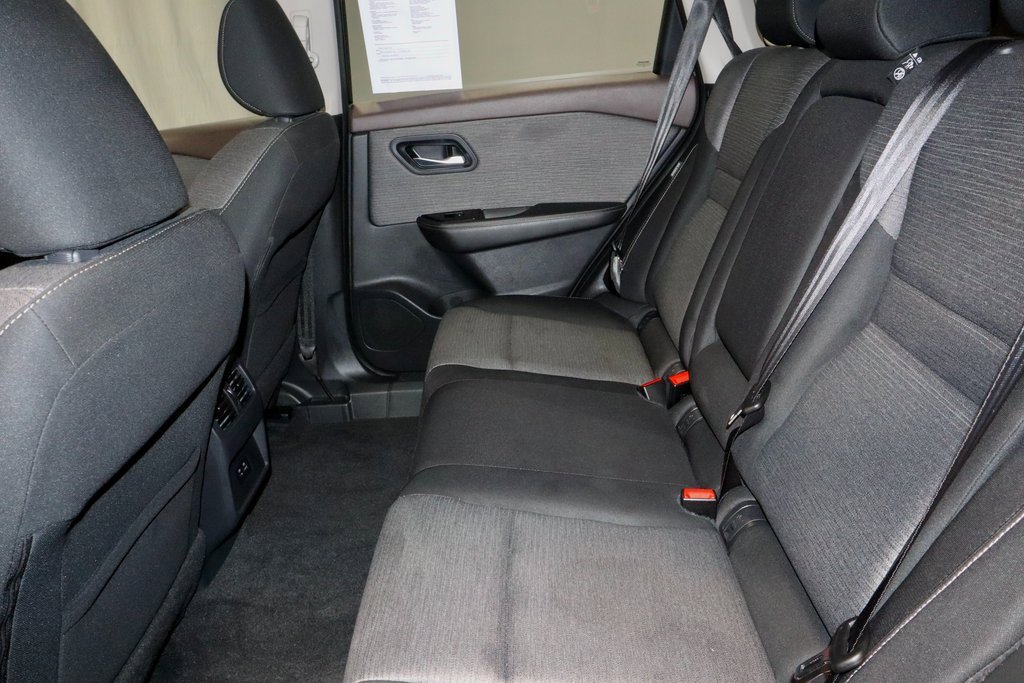 Certified 2022 Nissan Rogue SV image 22