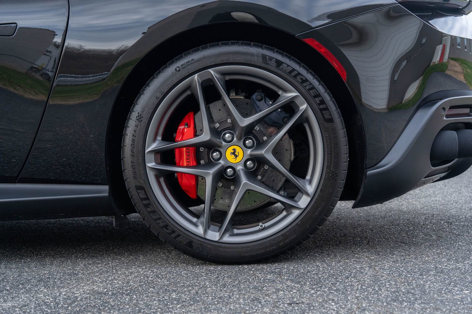 Certified 2022 Ferrari Roma image 10