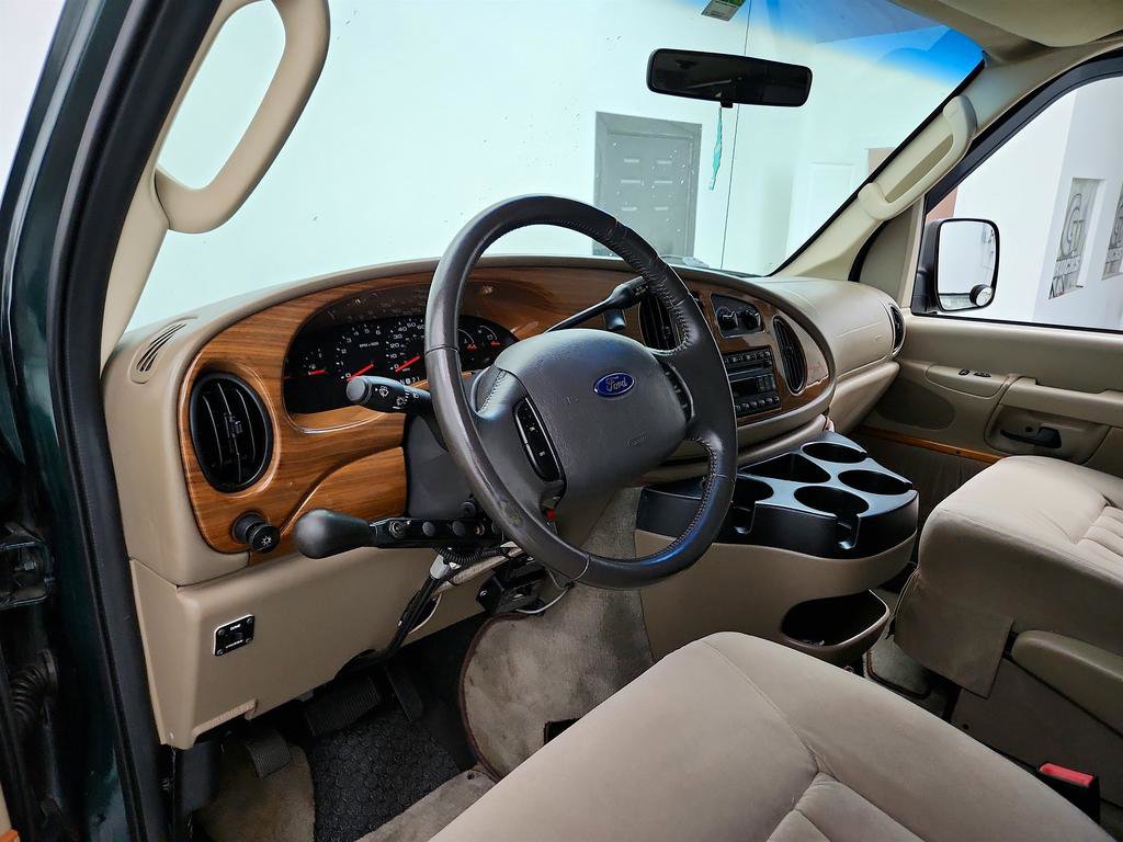 Used 2008 Ford E-150 and Econoline 150 image 13