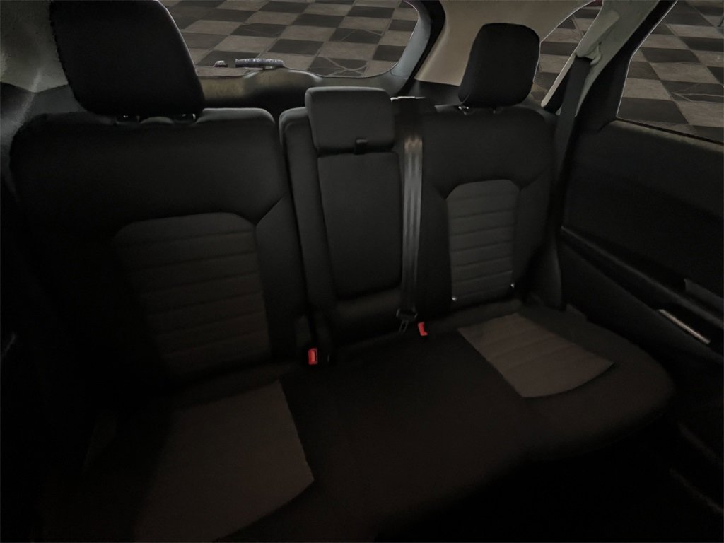 Used 2019 Ford Edge SE w/ SE Fleet Driver's Package image 18