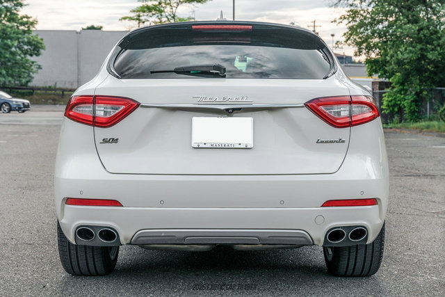 Used 2017 Maserati Levante S AWD/4WD image 7