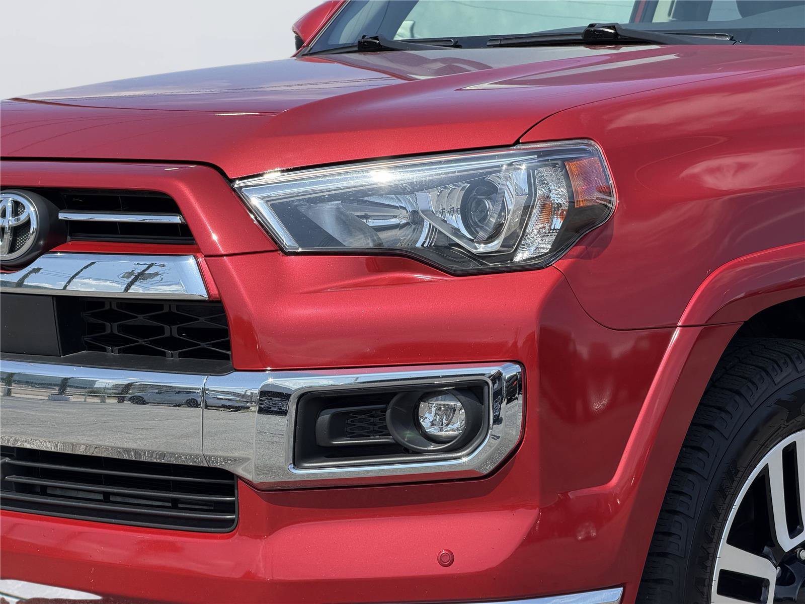 Used 2023 Toyota 4Runner Limited AWD/4WD image 8