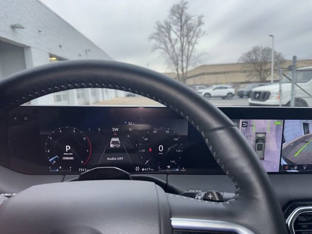 Used 2025 Nissan Armada SL w/ Captain's Chari Seat Package image 12