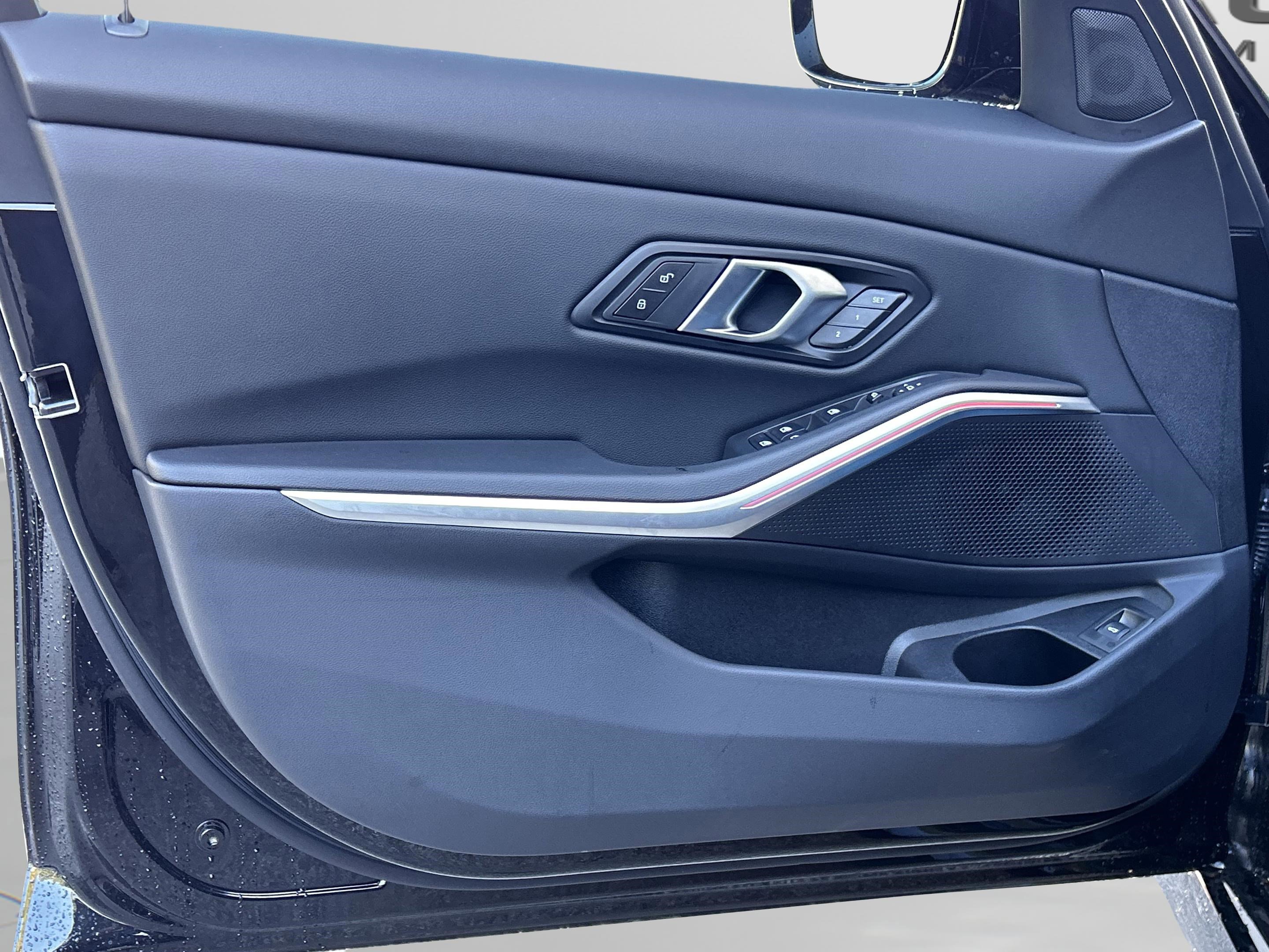 Used 2026 BMW 330i Sedan w/ M Sport Package image 31