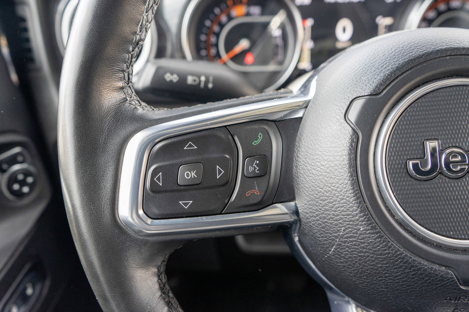 Used 2022 Jeep Wrangler Unlimited Sahara image 24