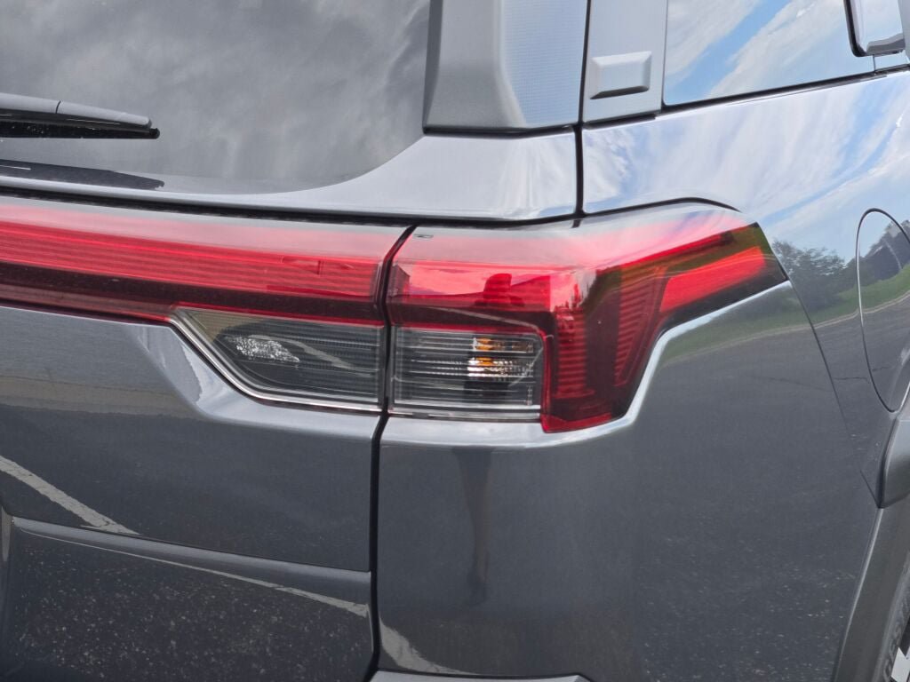 Certified 2026 Subaru Outback Touring XT AWD/4WD image 11