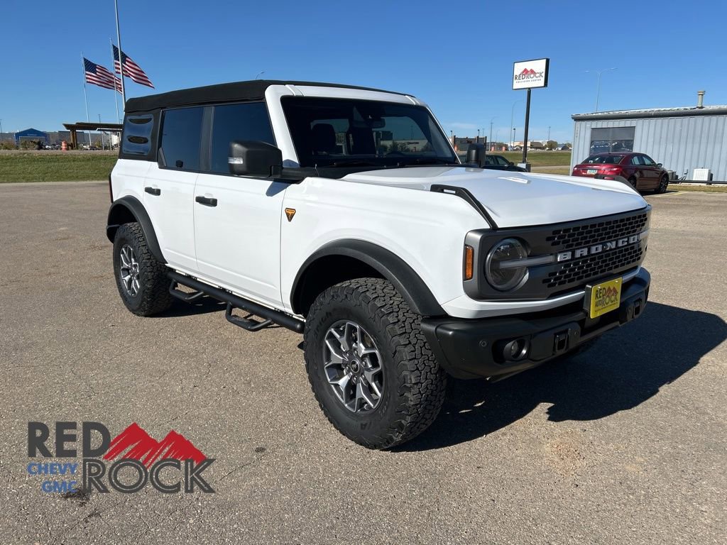 Used 2023 Ford Bronco Badlands image 3