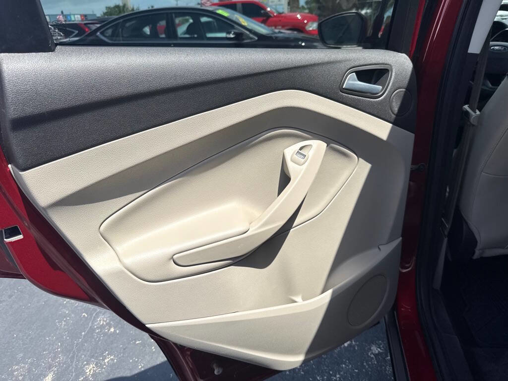 Used 2017 Ford Escape SE w/ SE Leather Comfort Package AWD/4WD image 23