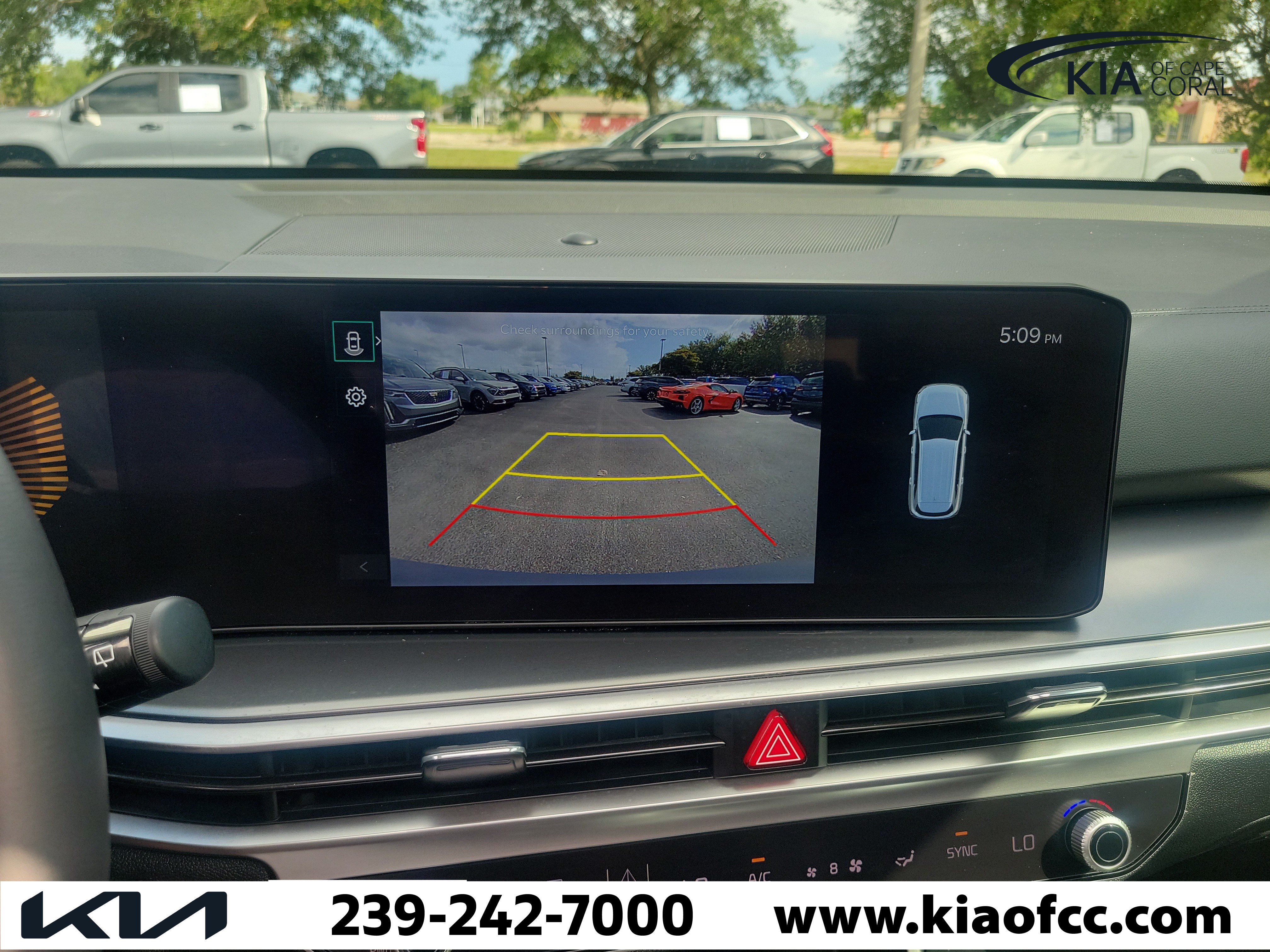 Certified 2025 Kia Sorento S w/ Panoramic Sunroof Package FWD image 30