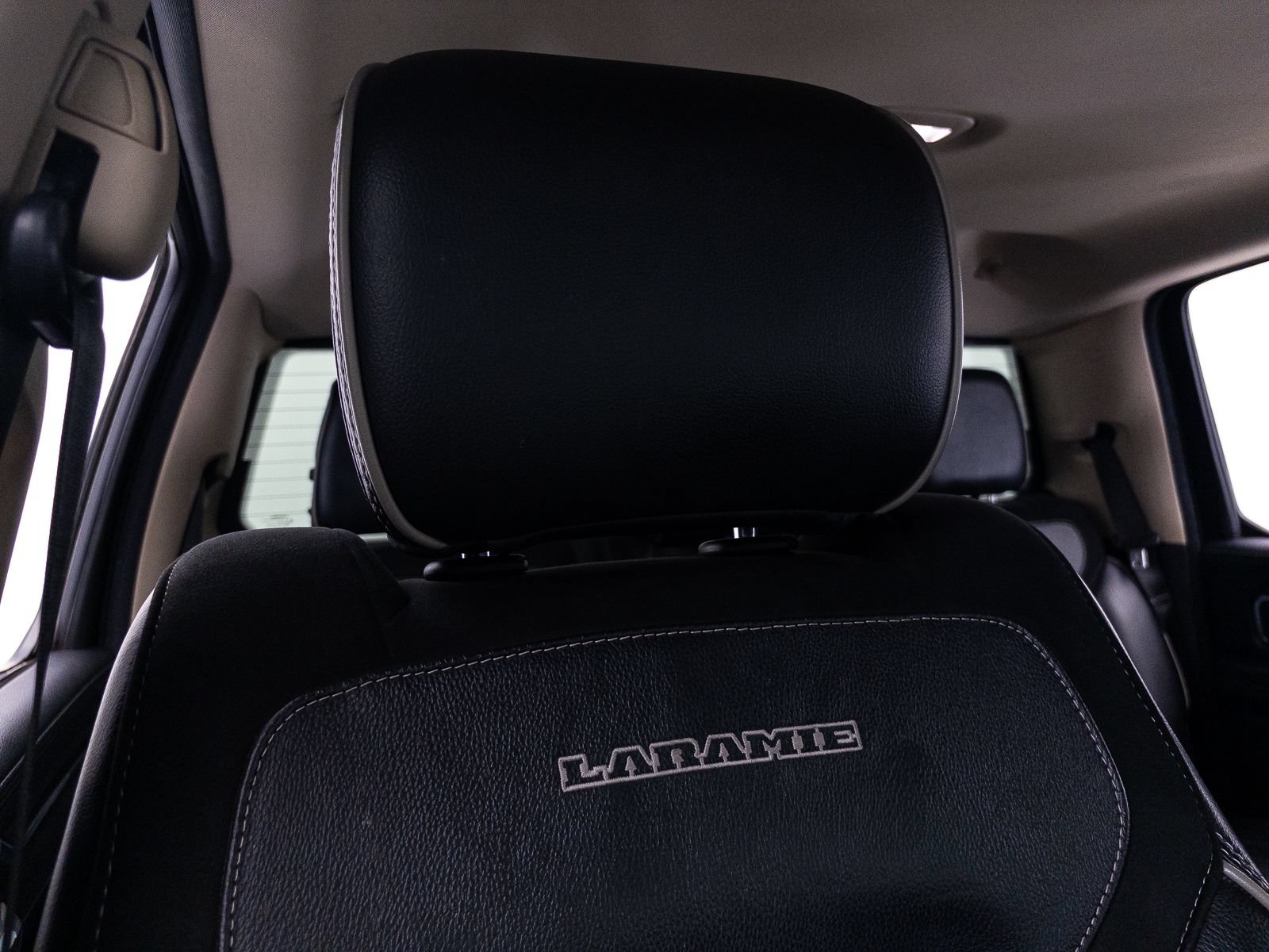 Used 2021 RAM 1500 Laramie w/ Off Road Group AWD/4WD image 15