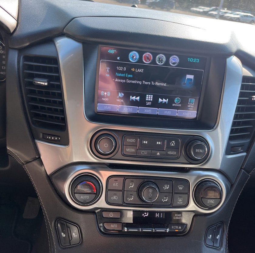 Used 2020 Chevrolet Suburban LT image 14