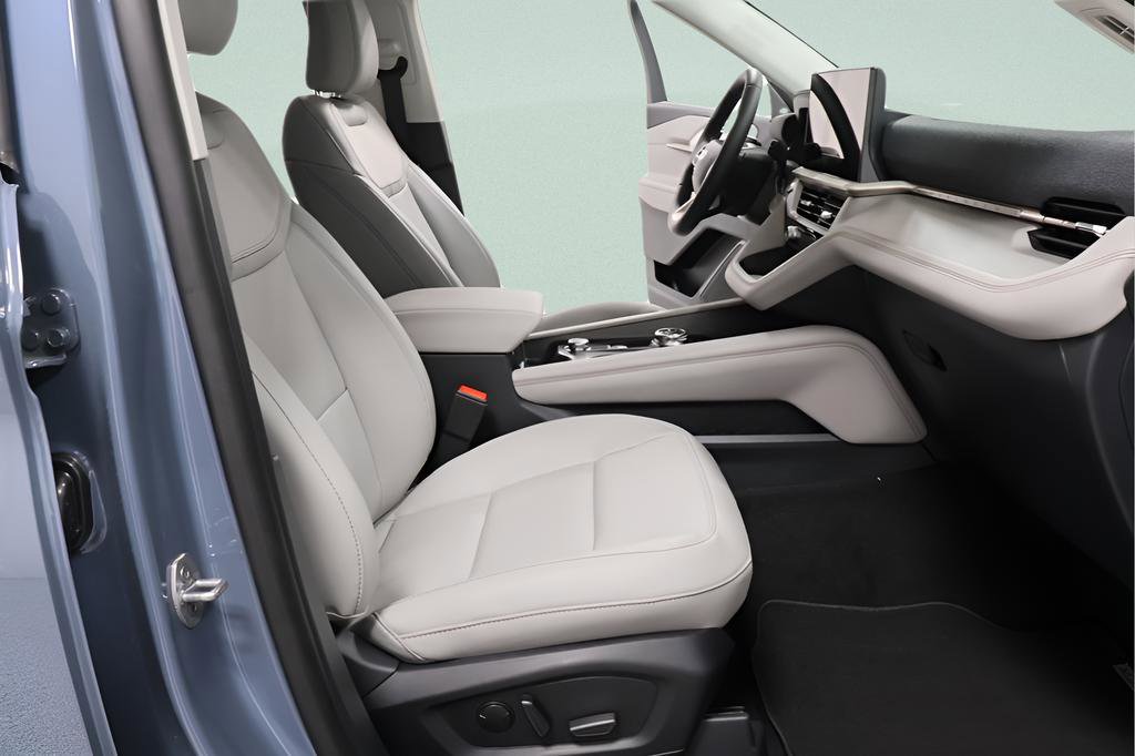 New 2026 Ford Explorer Active w/ Active Comfort Package image 31