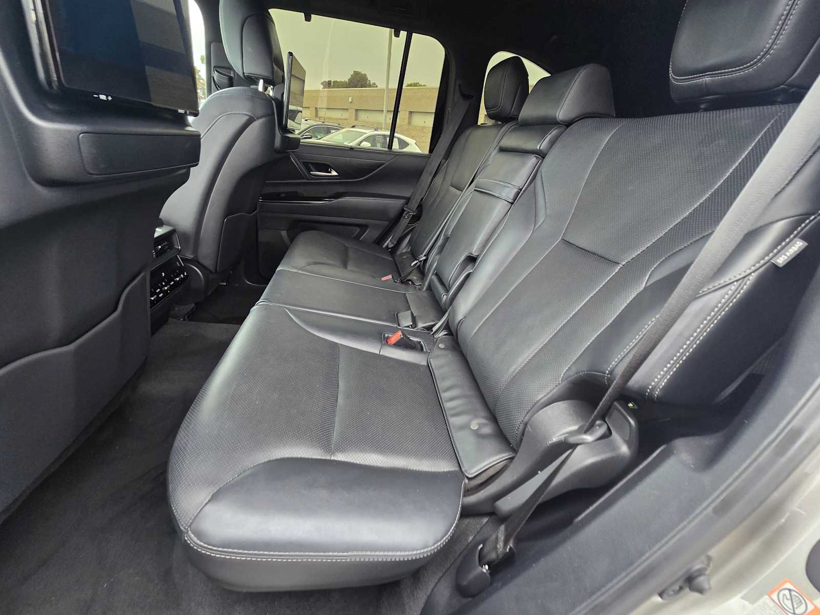 Used 2022 Lexus LX 600 4WD w/ Appearance Package image 18