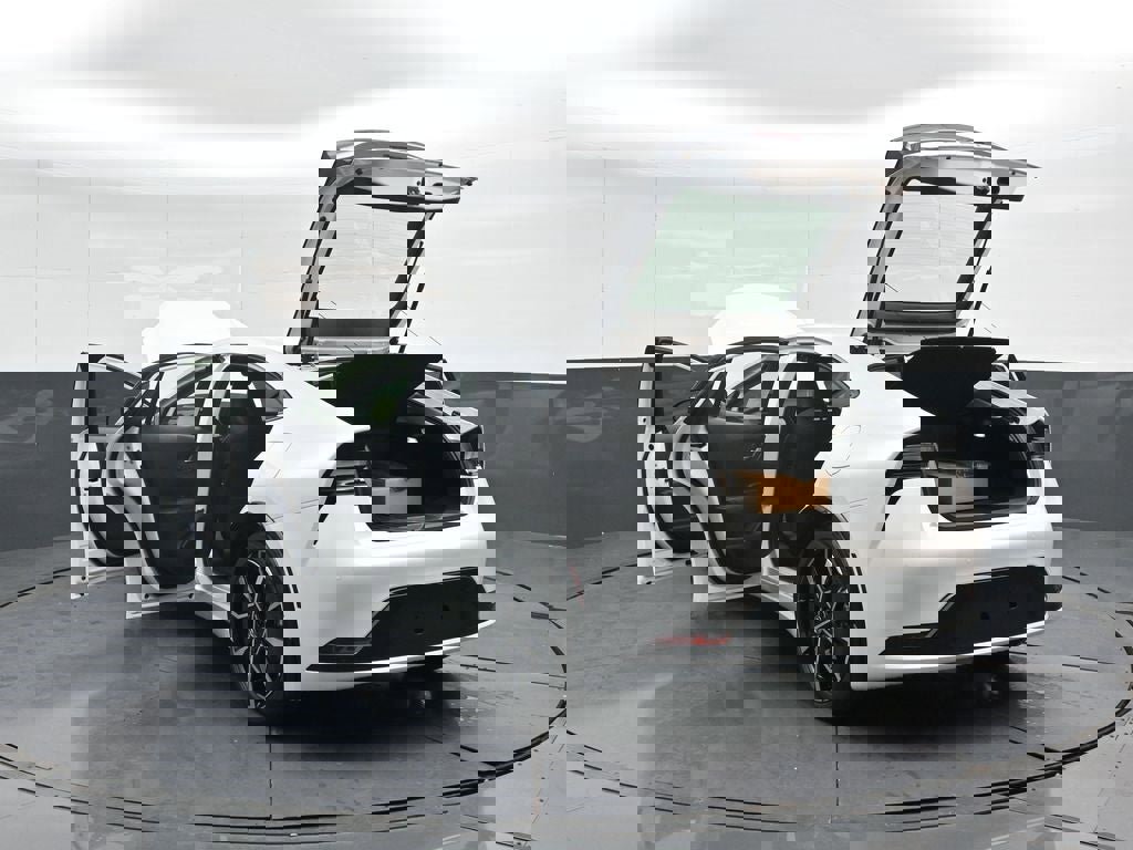 New 2026 Toyota Prius Plug-In Hybrid image 70