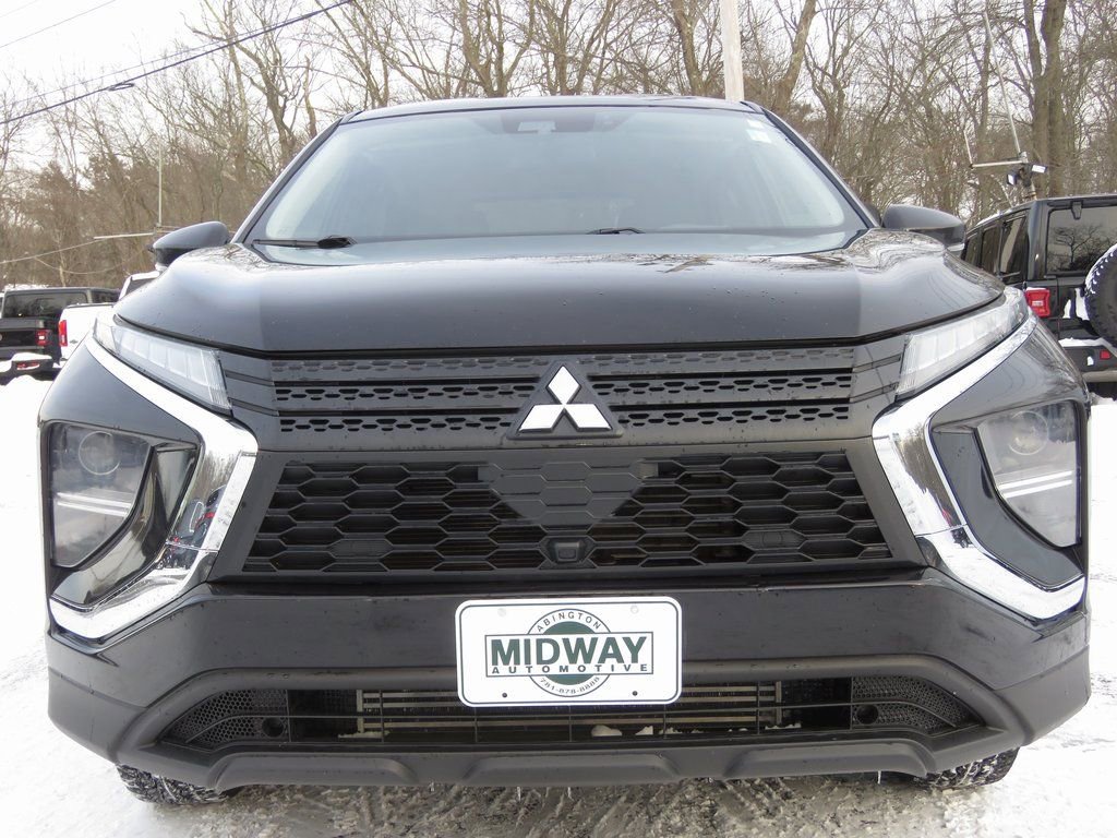 Used 2022 Mitsubishi Eclipse Cross ES image 2