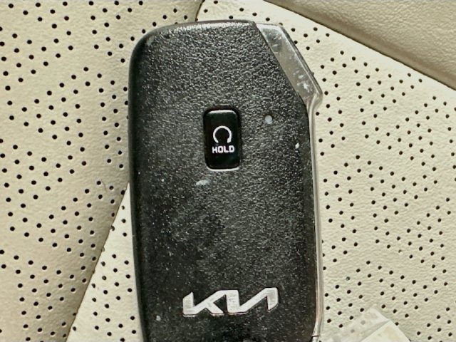 Used 2023 Kia Sorento EX AWD/4WD image 17