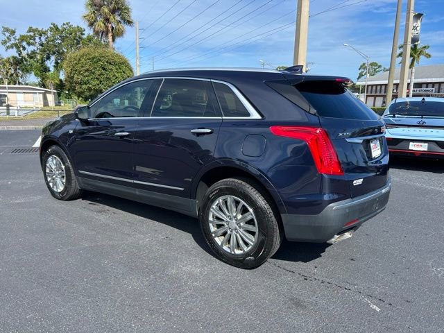 Used 2017 Cadillac XT5 Luxury w/ Driver Awareness Package FWD image 4