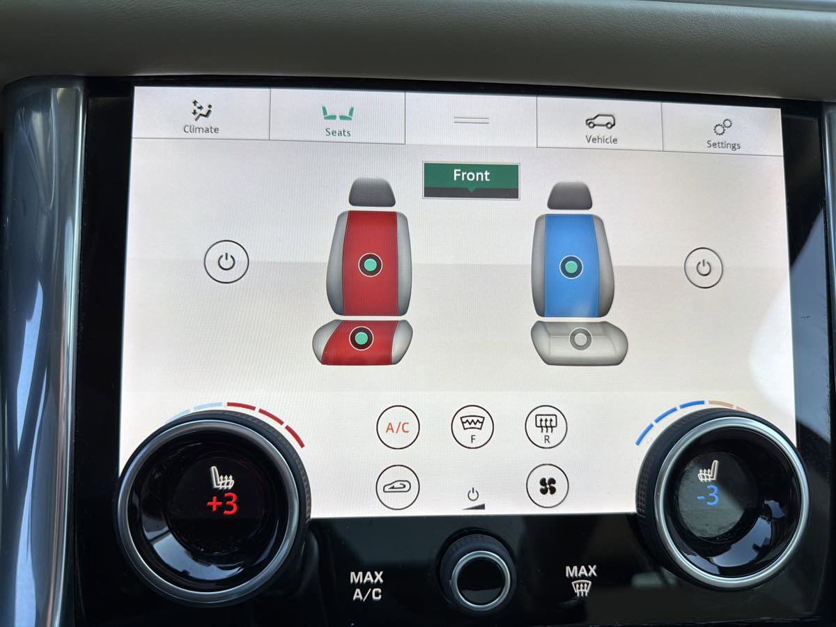 Used 2018 Land Rover Range Rover Sport HSE image 27