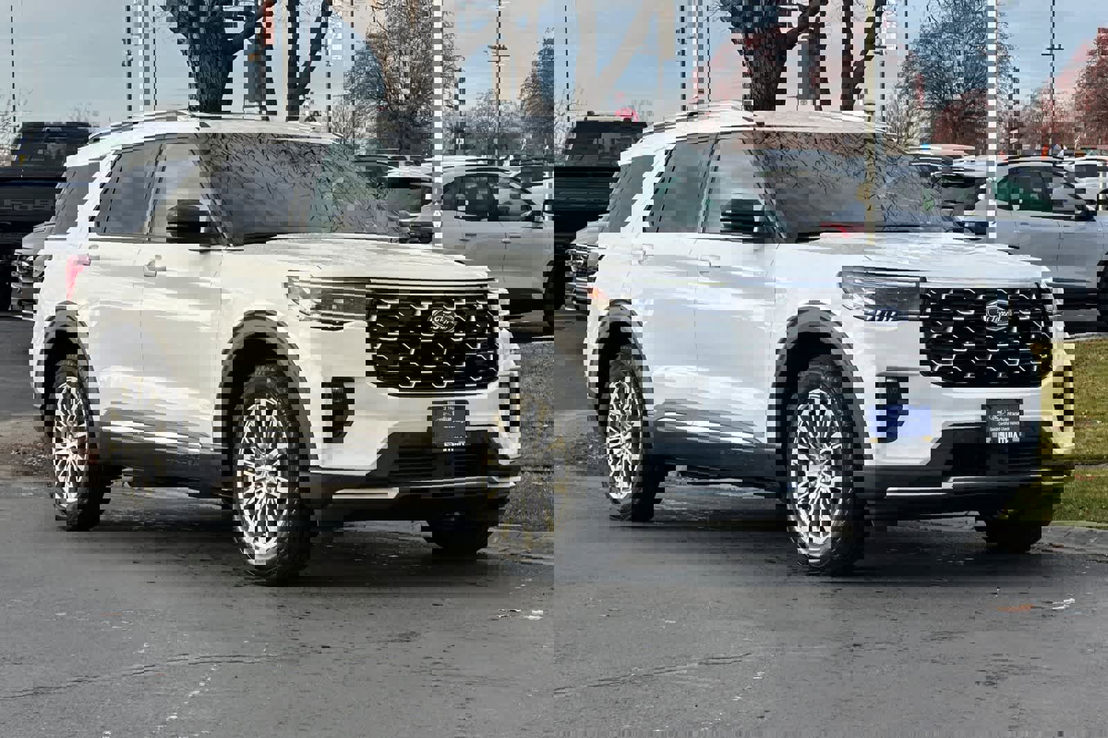 Certified 2025 Ford Explorer Platinum image 9