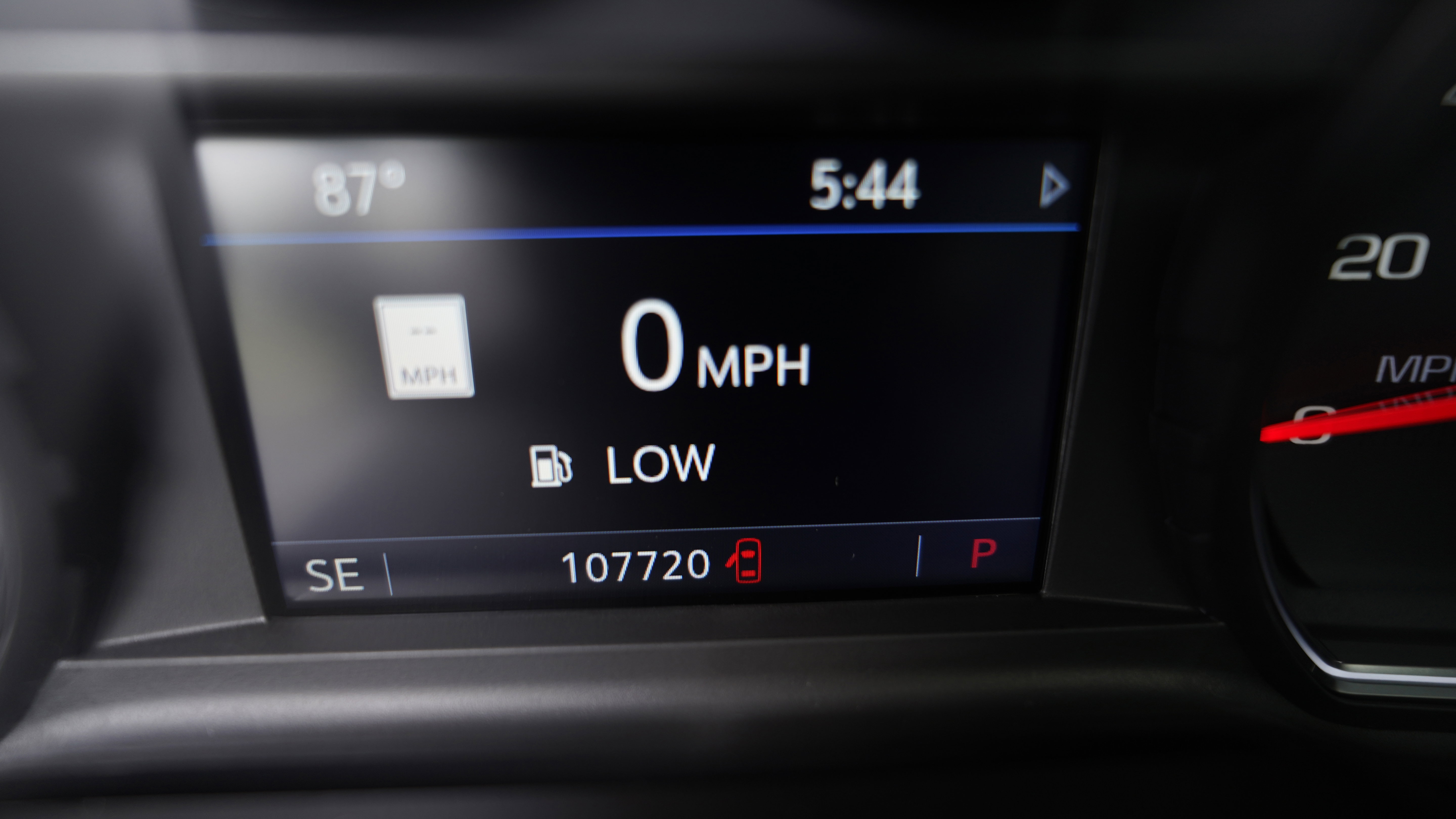 Used 2021 Chevrolet Suburban LT w/ Rear Media and Nav Package RWD image 27