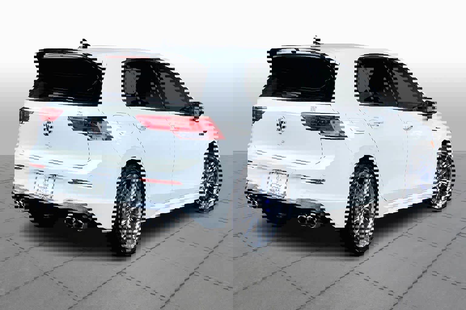 Used 2024 Volkswagen Golf R image 12