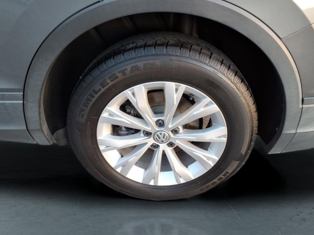 Used 2020 Volkswagen Tiguan S image 12