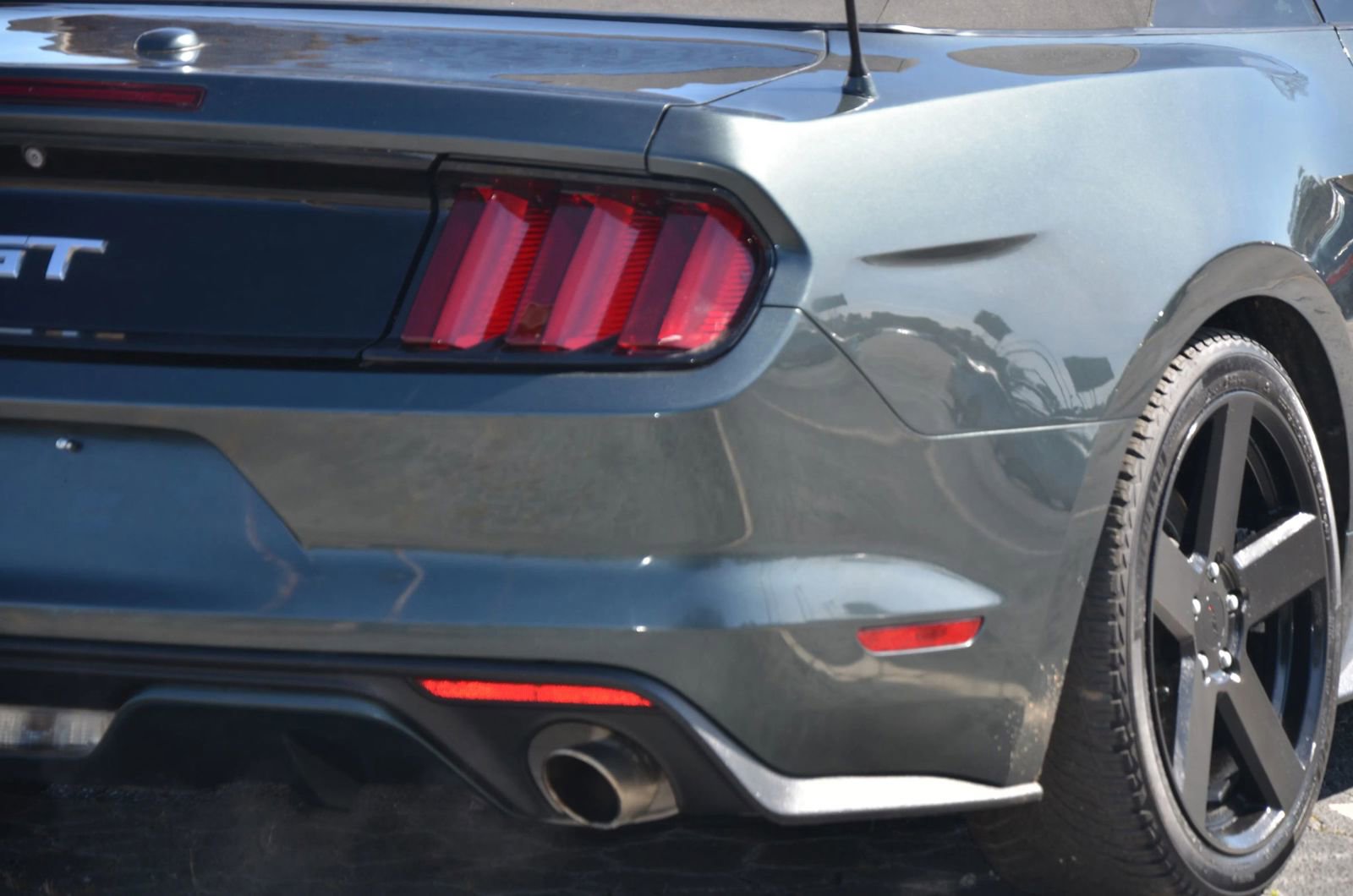 Used 2015 Ford Mustang GT Premium w/ Equipment Group 401A image 31