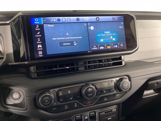 Used 2026 Jeep Wrangler Unlimited Sahara AWD/4WD image 35