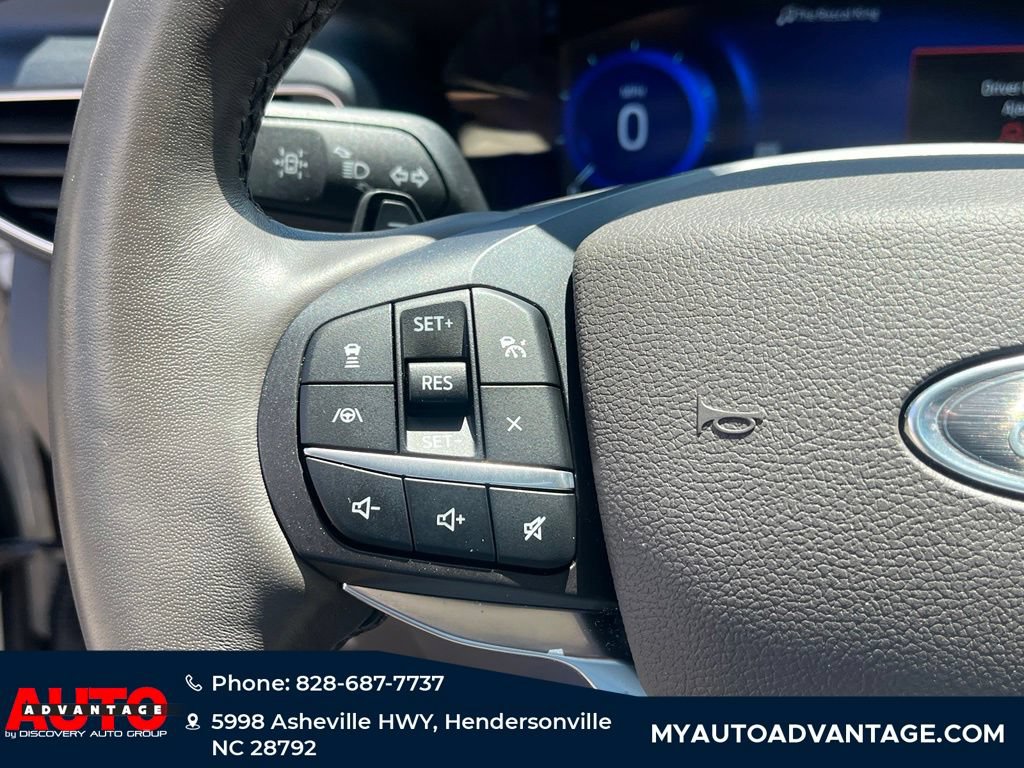 Used 2020 Ford Explorer Platinum w/ Premium Technology Package AWD/4WD image 24