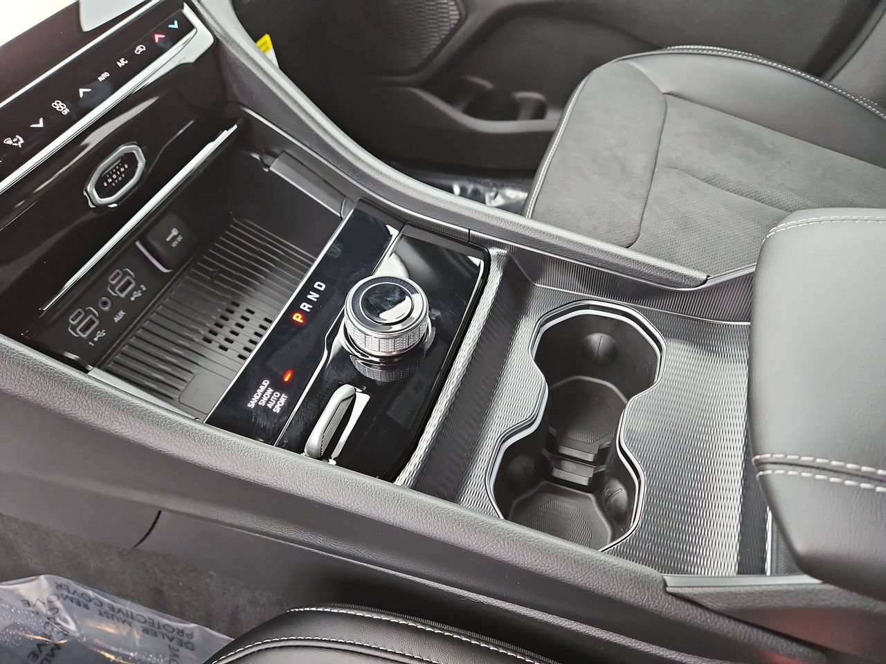 New 2026 Jeep Grand Cherokee Altitude AWD/4WD image 30