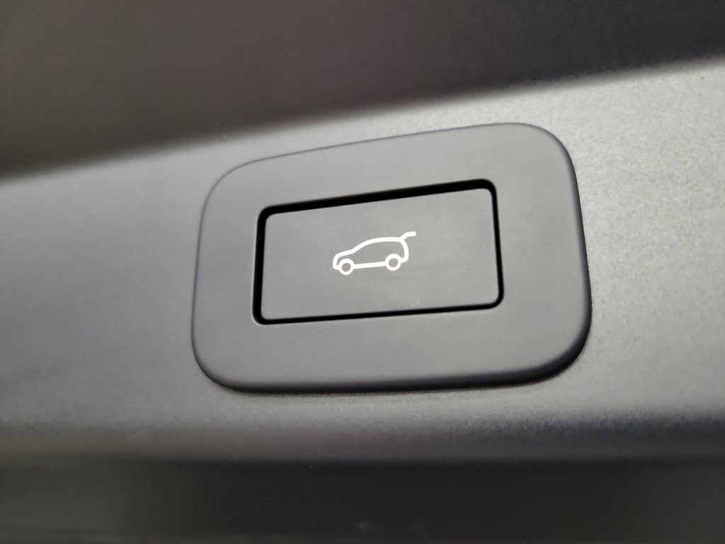 Used 2025 Land Rover Range Rover Sport Dynamic SE image 31