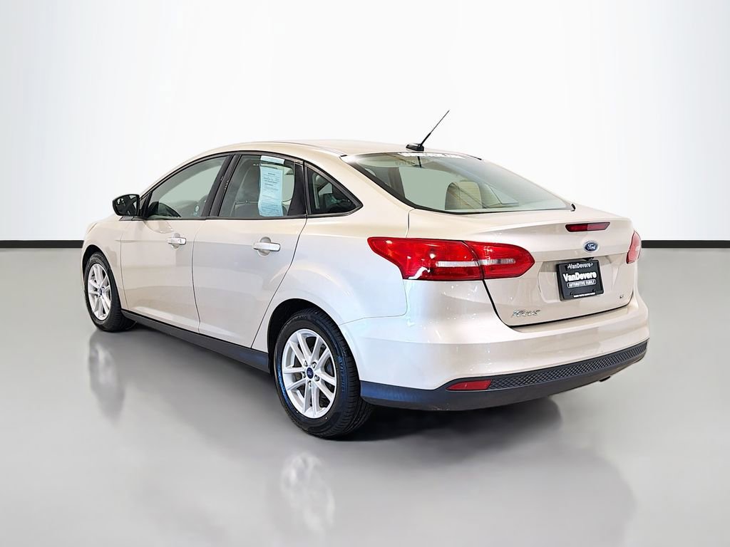 Used 2017 Ford Focus SE FWD image 6
