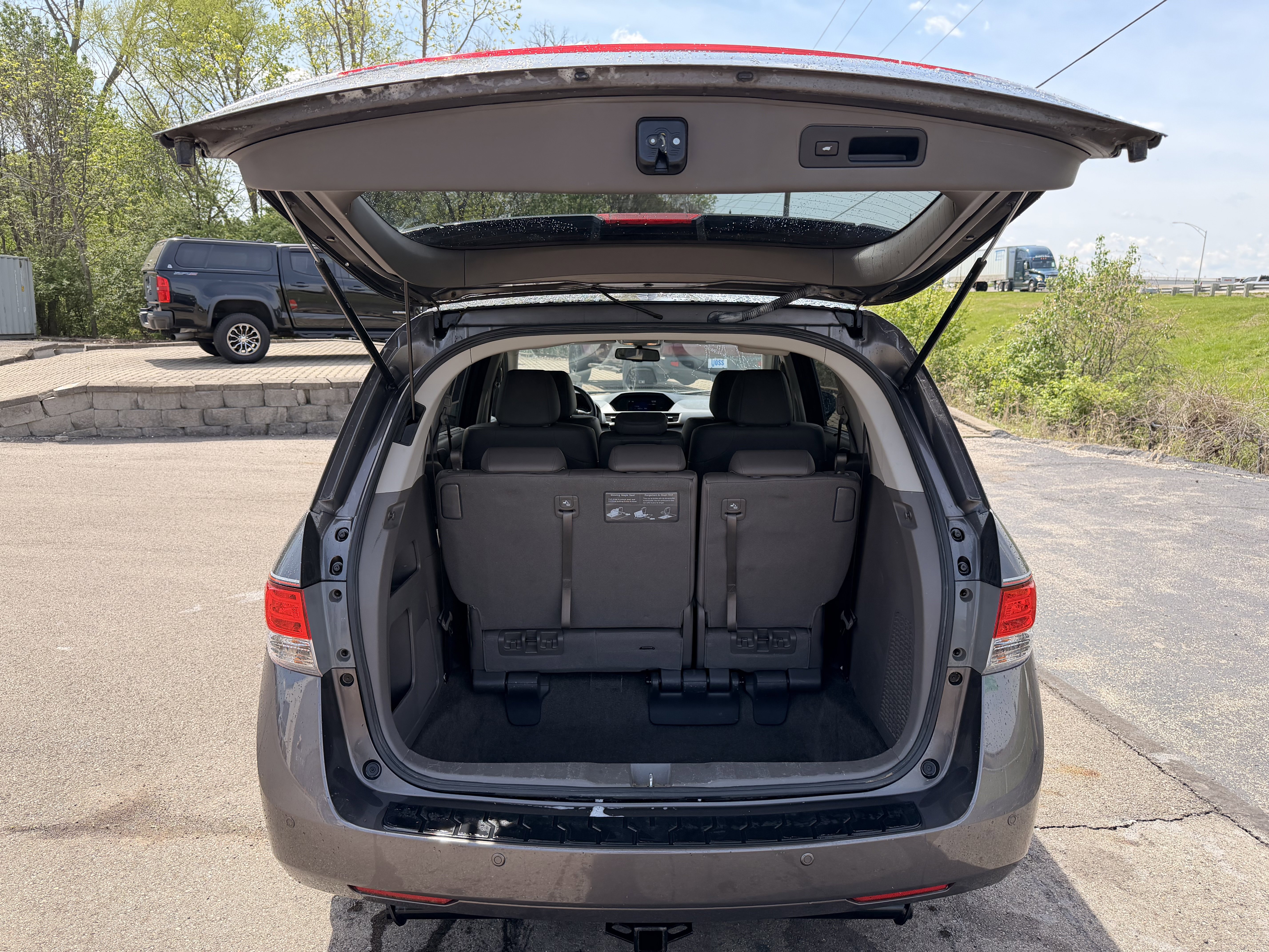 Used 2014 Honda Odyssey Touring image 13
