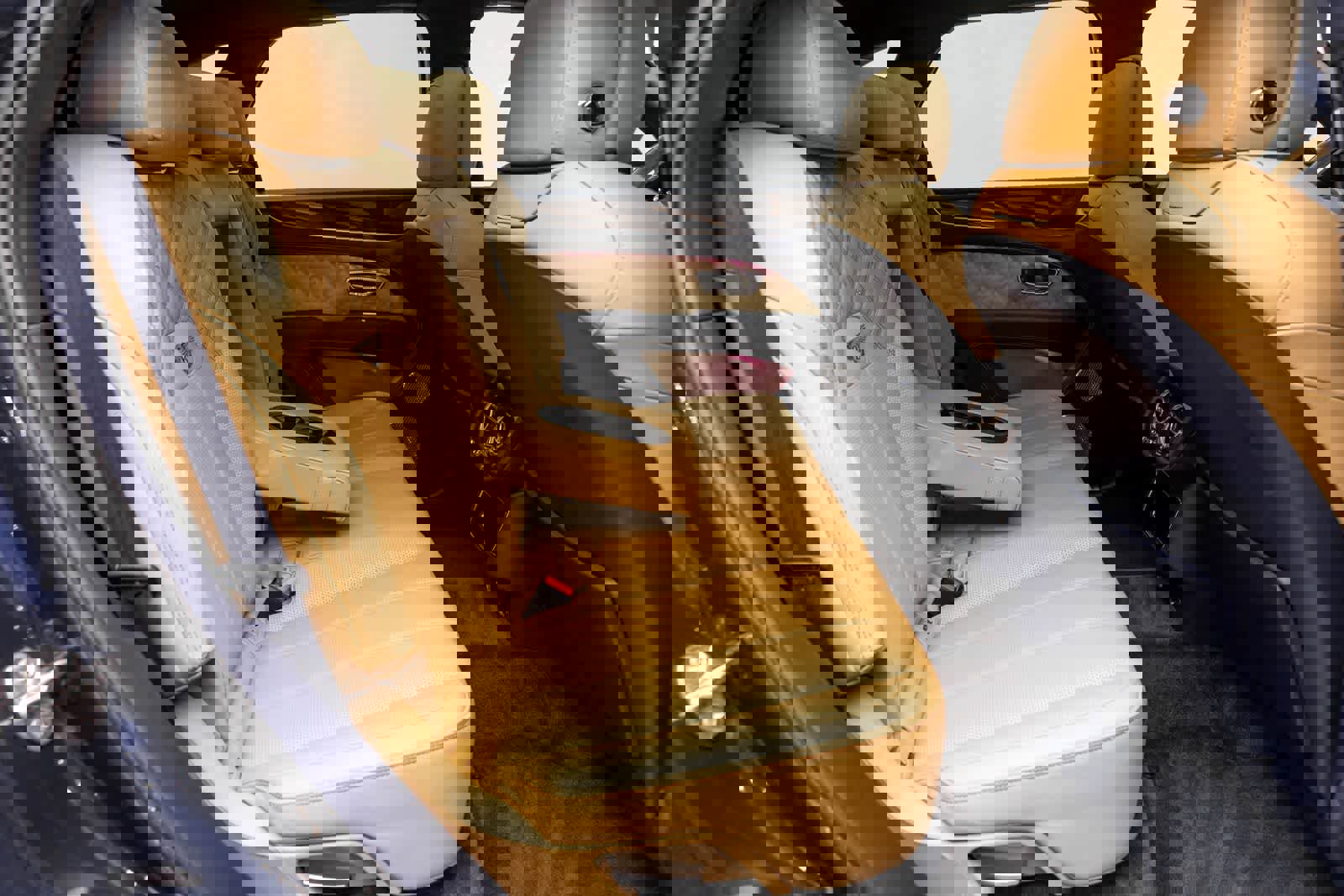 Used 2021 Bentley Bentayga image 14