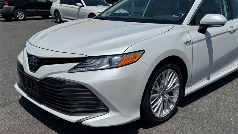 Used 2019 Toyota Camry XLE FWD image 13